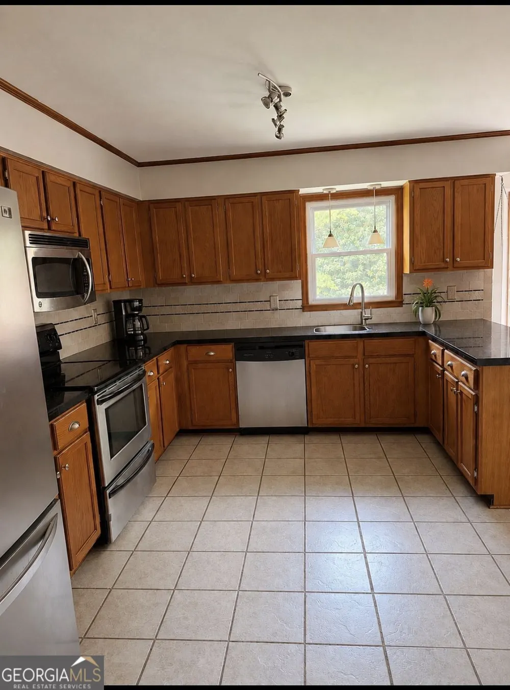 393 New Hope RD Fayetteville, GA 30214