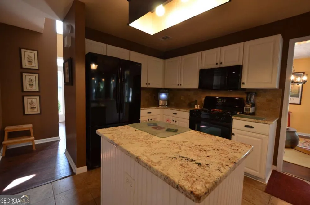 2513 Baysridge DR NW Kennesaw, GA 30152