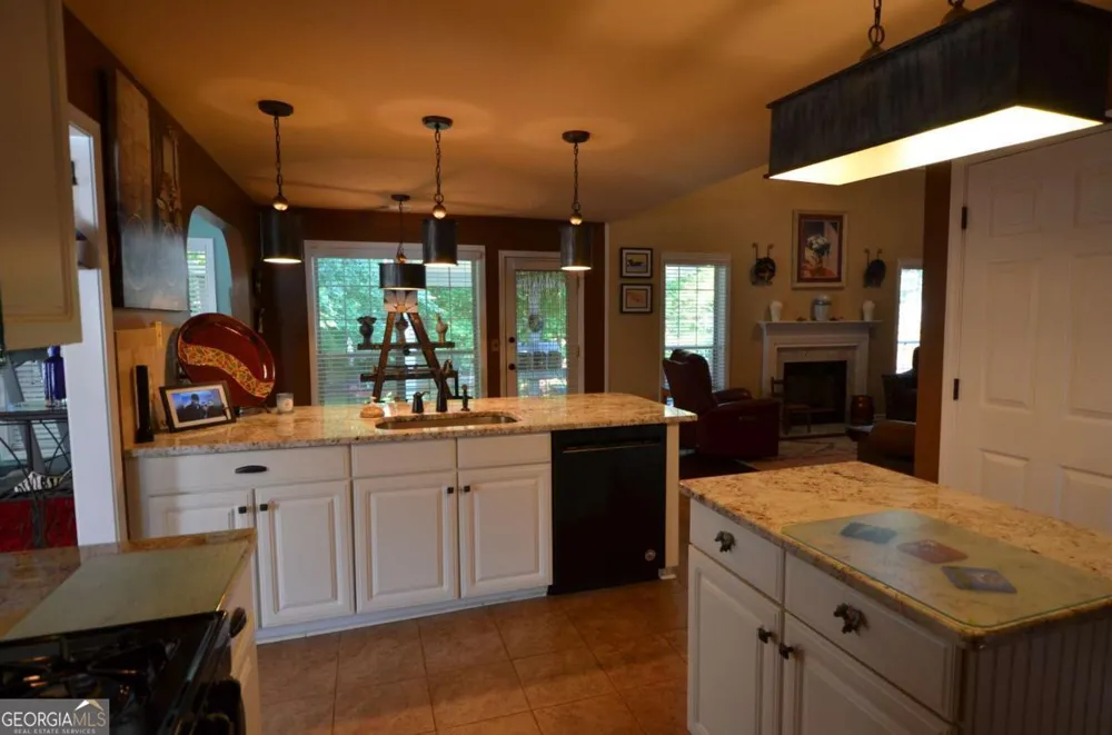 2513 Baysridge DR NW Kennesaw, GA 30152