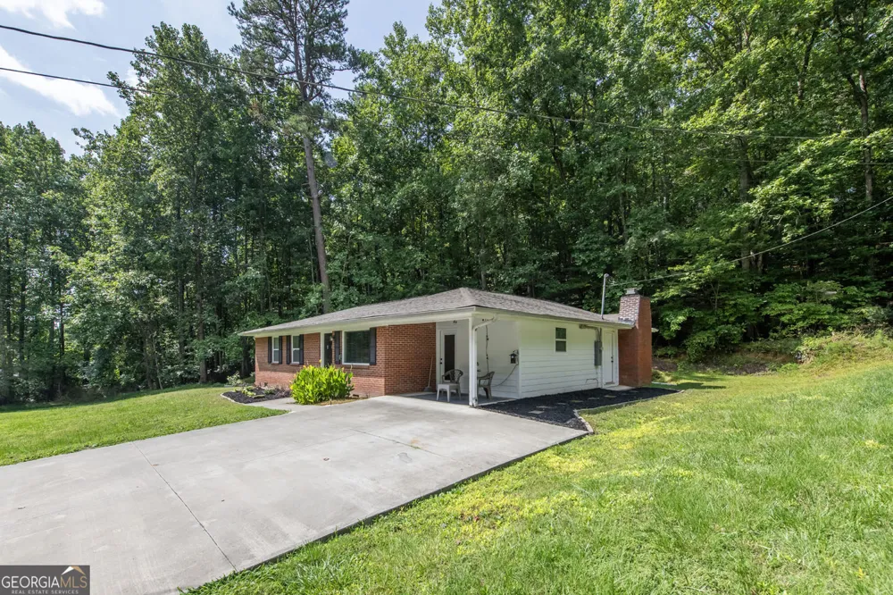 42 Carpenter LN Dahlonega, GA 30533