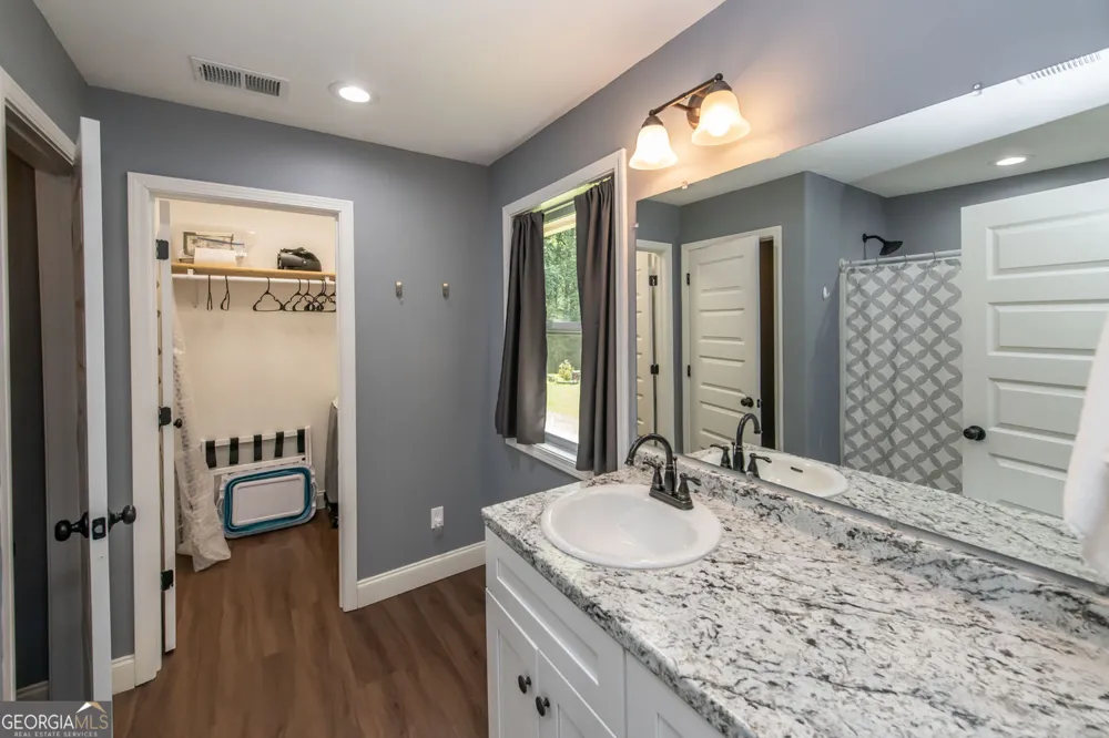 42 Carpenter LN Dahlonega, GA 30533