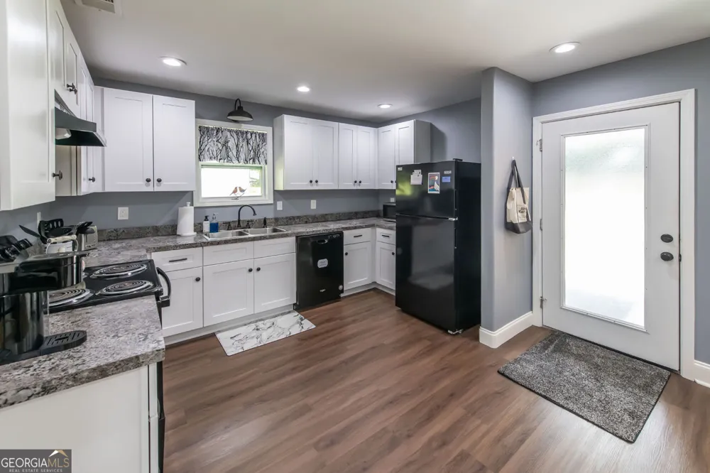 42 Carpenter LN Dahlonega, GA 30533