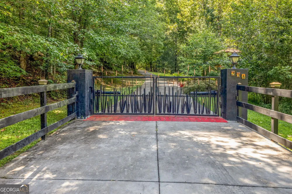 291 Youngs Mill RD Kingston, GA 30145