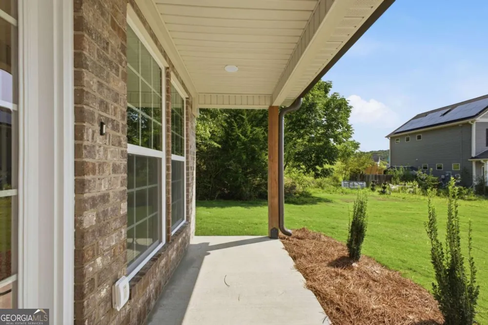 305 Legacy LN Calhoun, GA 30701