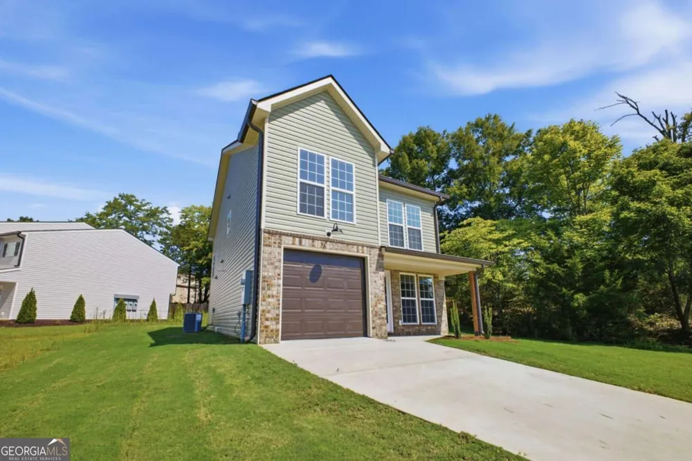 305 Legacy LN Calhoun, GA 30701