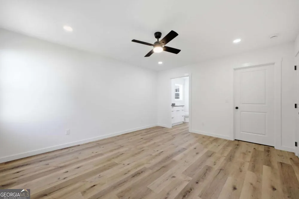 305 Legacy LN Calhoun, GA 30701