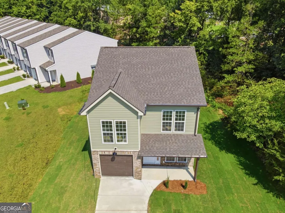 305 Legacy LN Calhoun, GA 30701