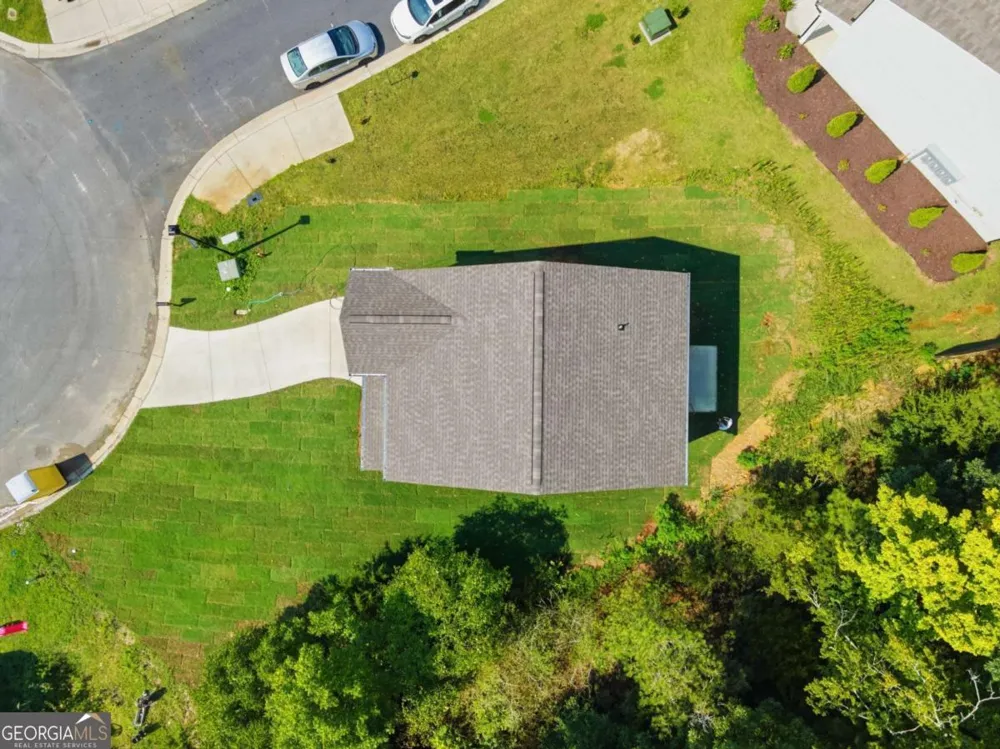 305 Legacy LN Calhoun, GA 30701