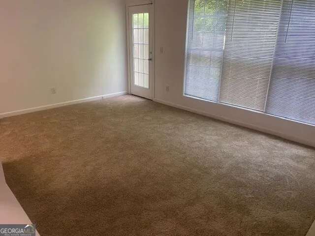 112 Chastain CIR Newnan, GA 30263