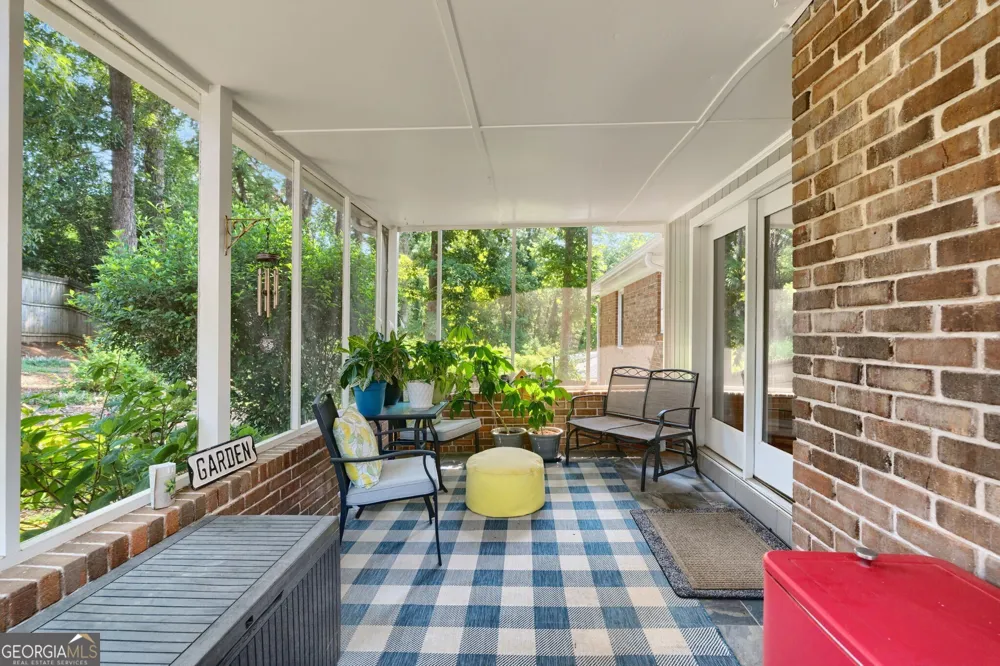 260 Abington DR Sandy Springs, GA 30328