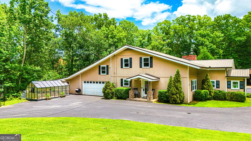 11 Edgewater CT Griffin, GA 30223