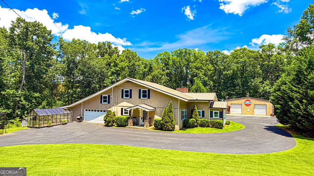 11 Edgewater CT Griffin, GA 30223