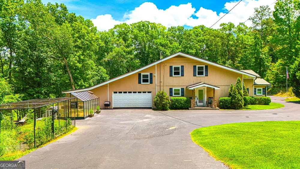 11 Edgewater CT Griffin, GA 30223