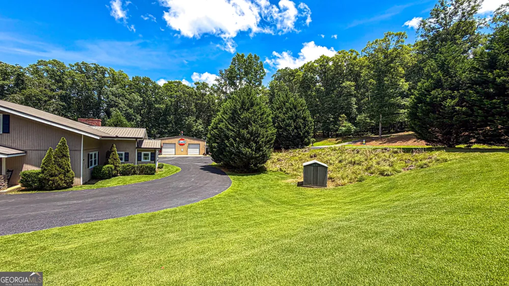11 Edgewater CT Griffin, GA 30223