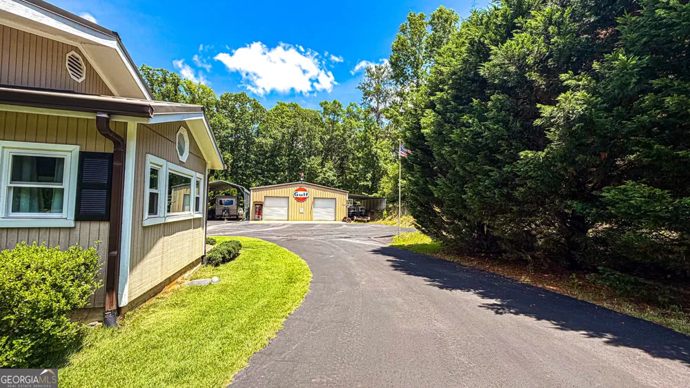 11 Edgewater CT Griffin, GA 30223