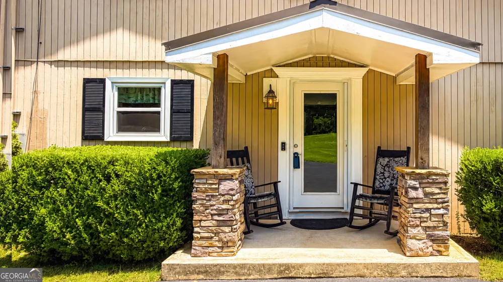 11 Edgewater CT Griffin, GA 30223