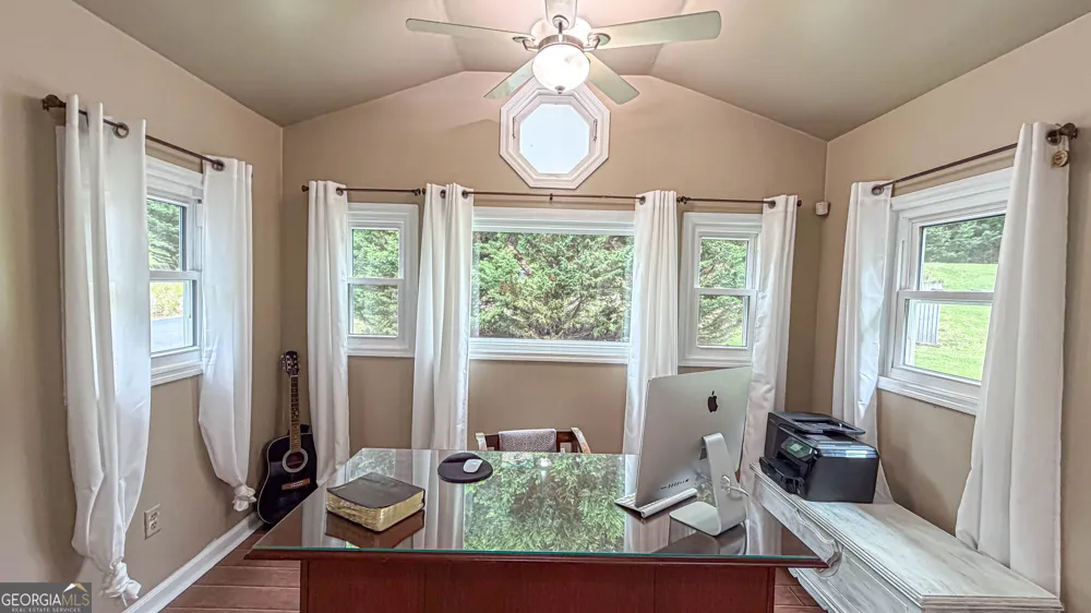 11 Edgewater CT Griffin, GA 30223