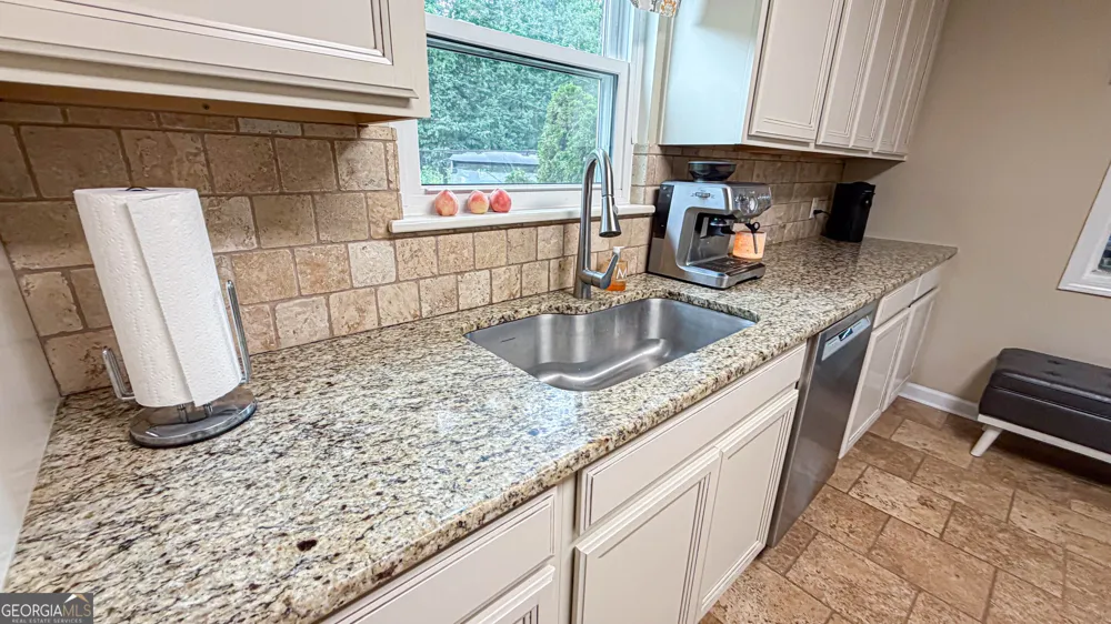 11 Edgewater CT Griffin, GA 30223