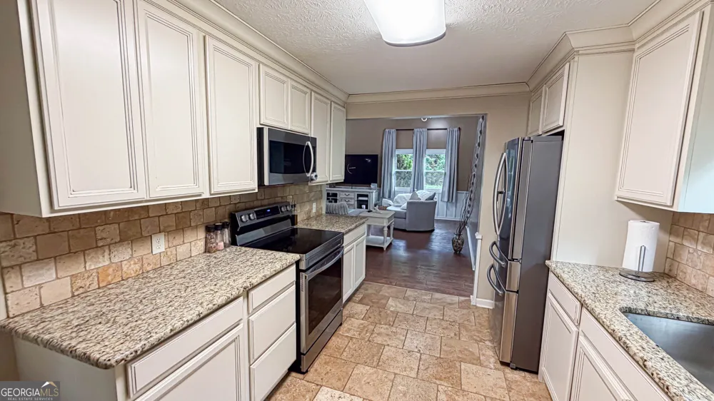 11 Edgewater CT Griffin, GA 30223