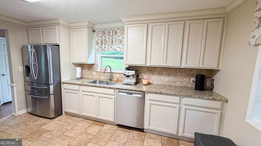 11 Edgewater CT Griffin, GA 30223