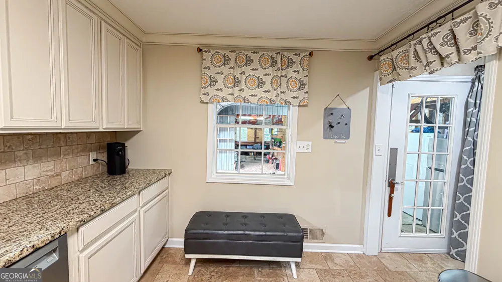 11 Edgewater CT Griffin, GA 30223