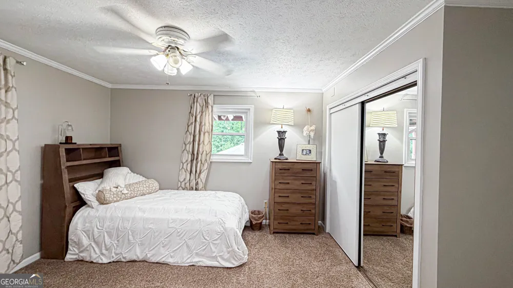 11 Edgewater CT Griffin, GA 30223
