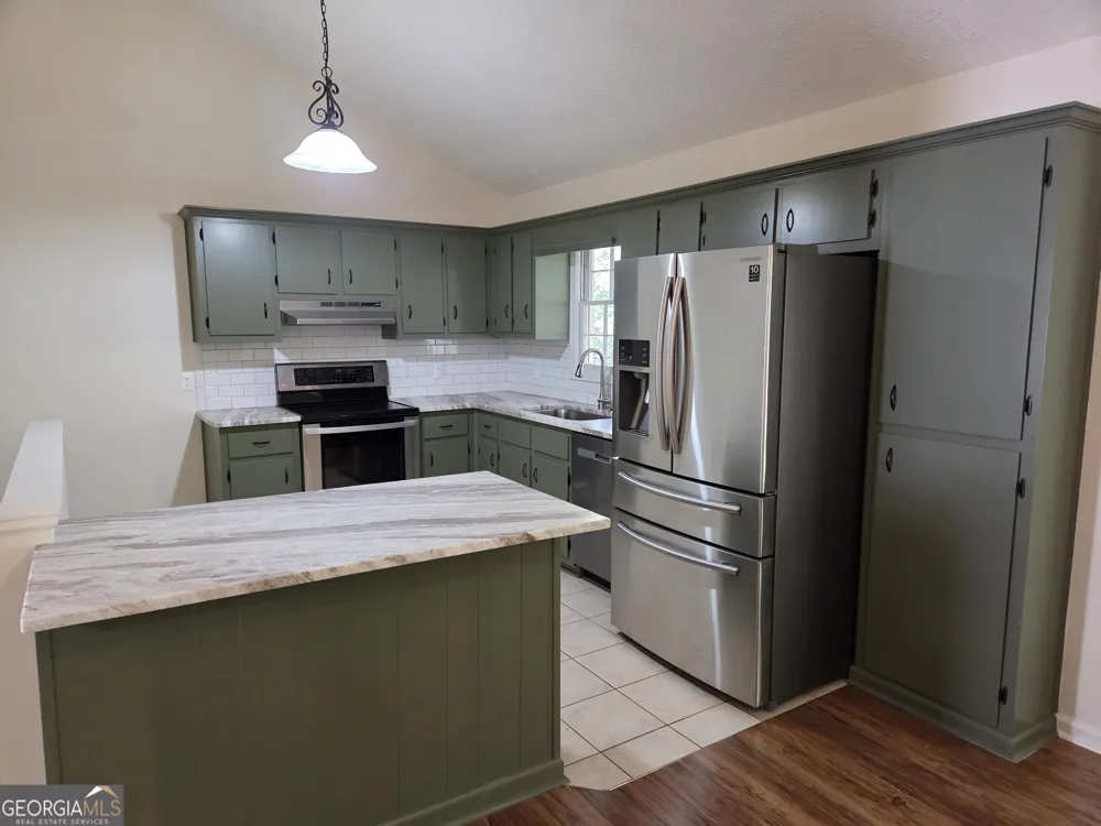 984 Overlook DR Dawsonville, GA 30534
