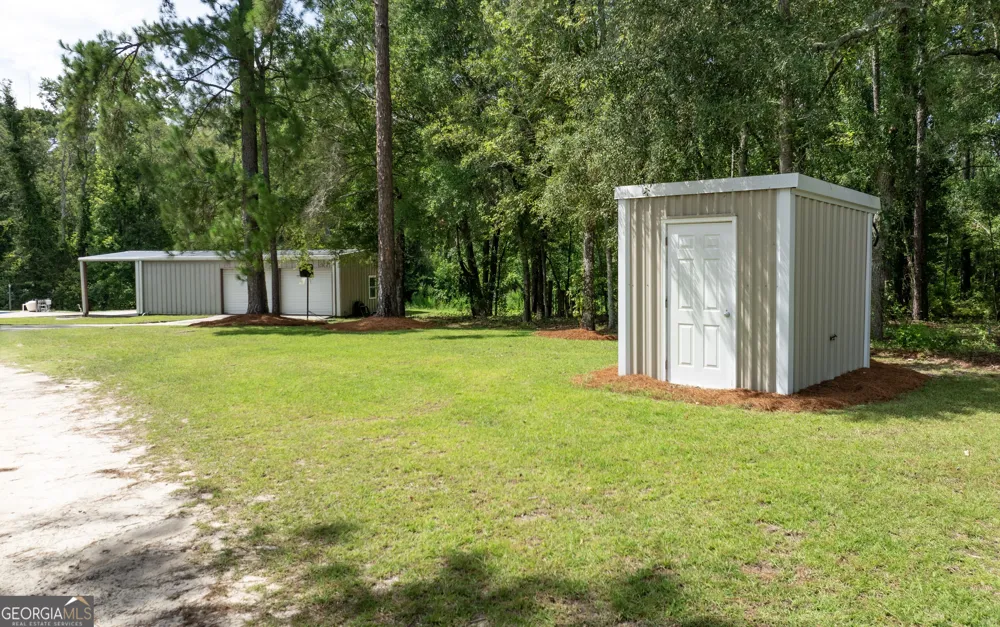 449 Roscoe Smith Collins, GA 30421
