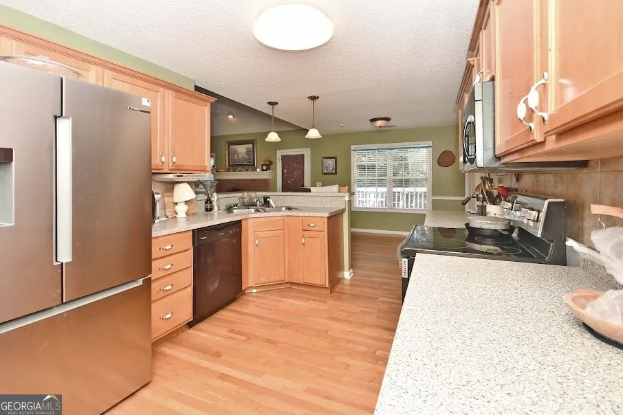 143 Burchfield RUN Carrollton, GA 30116