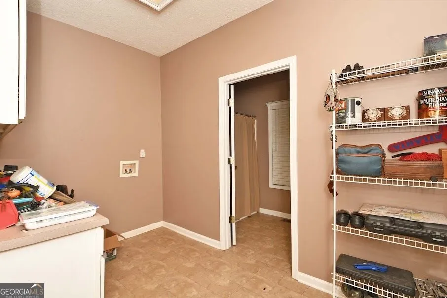 143 Burchfield RUN Carrollton, GA 30116
