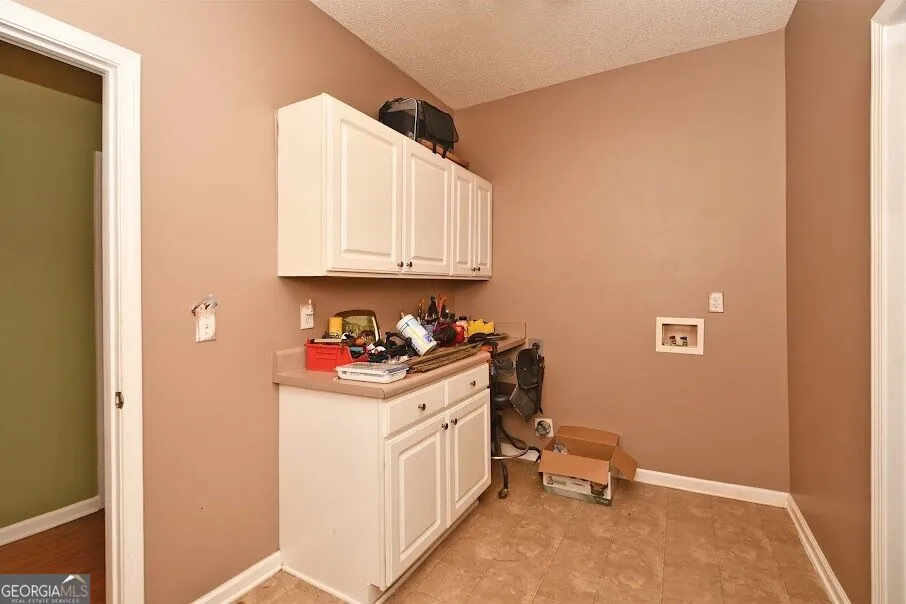 143 Burchfield RUN Carrollton, GA 30116
