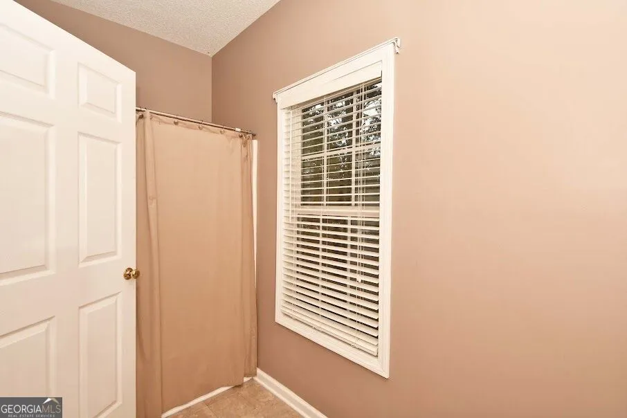 143 Burchfield RUN Carrollton, GA 30116