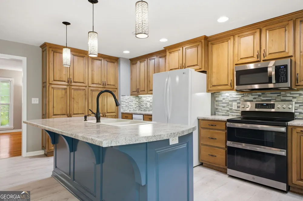 571 Frontier CIR Summerville, GA 30747