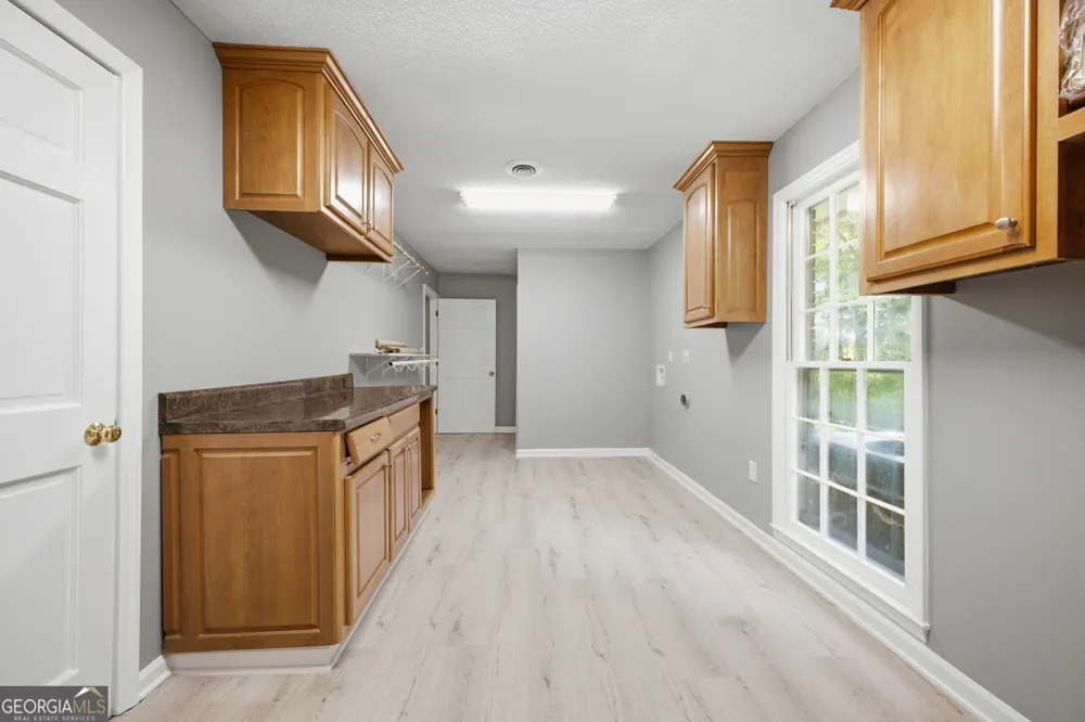 571 Frontier CIR Summerville, GA 30747
