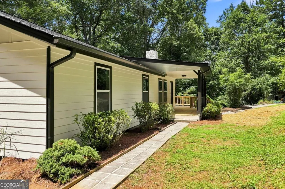 283 Ash CIR Waleska, GA 30183