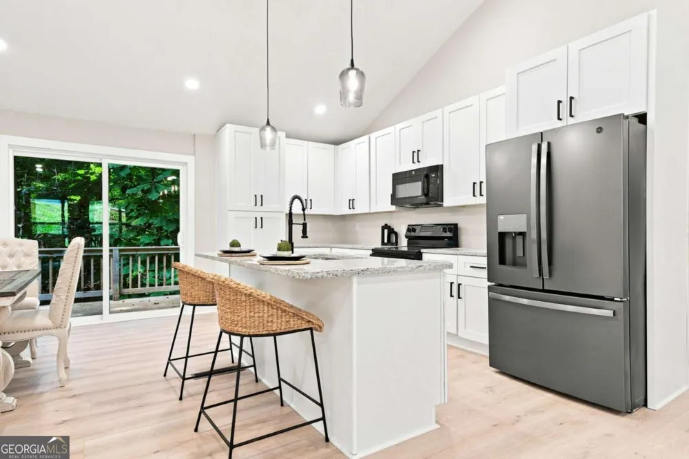 283 Ash CIR Waleska, GA 30183