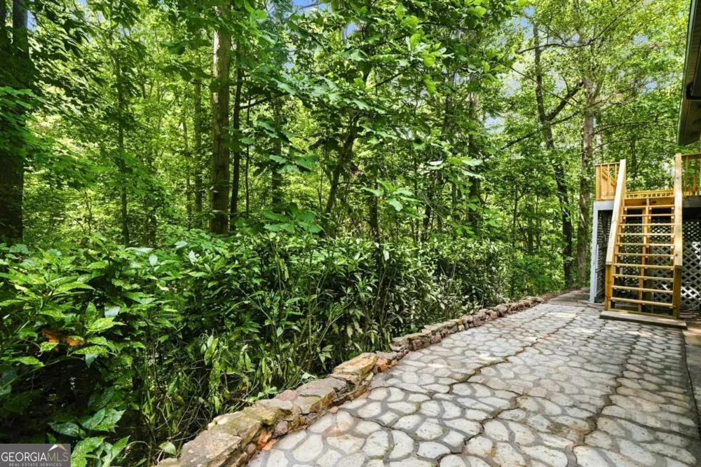 283 Ash CIR Waleska, GA 30183