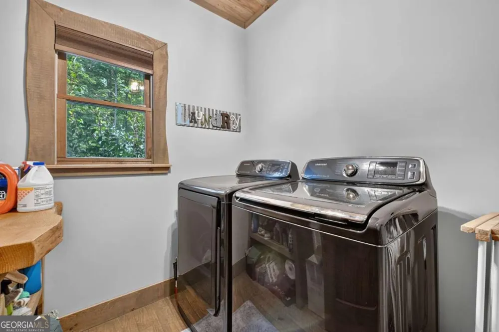 274 Hothouse DR Mineral Bluff, GA 30559