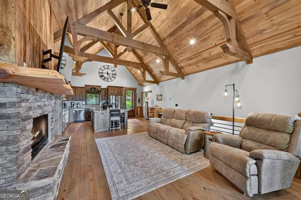 274 Hothouse DR Mineral Bluff, GA 30559