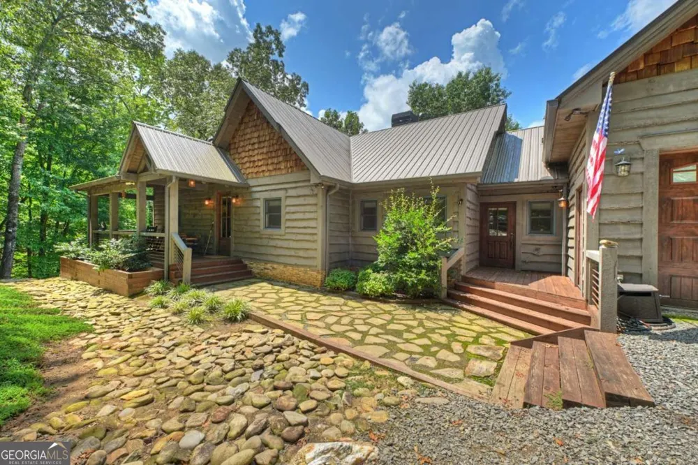 274 Hothouse DR Mineral Bluff, GA 30559