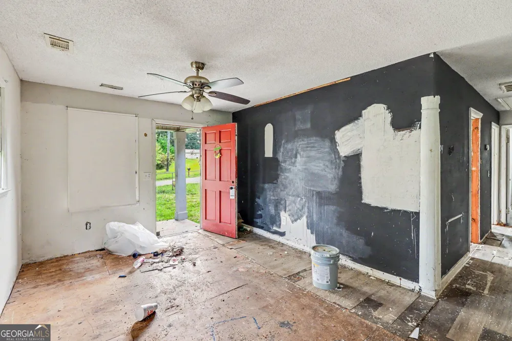 512 Donahoo RD SE Silver Creek, GA 30173