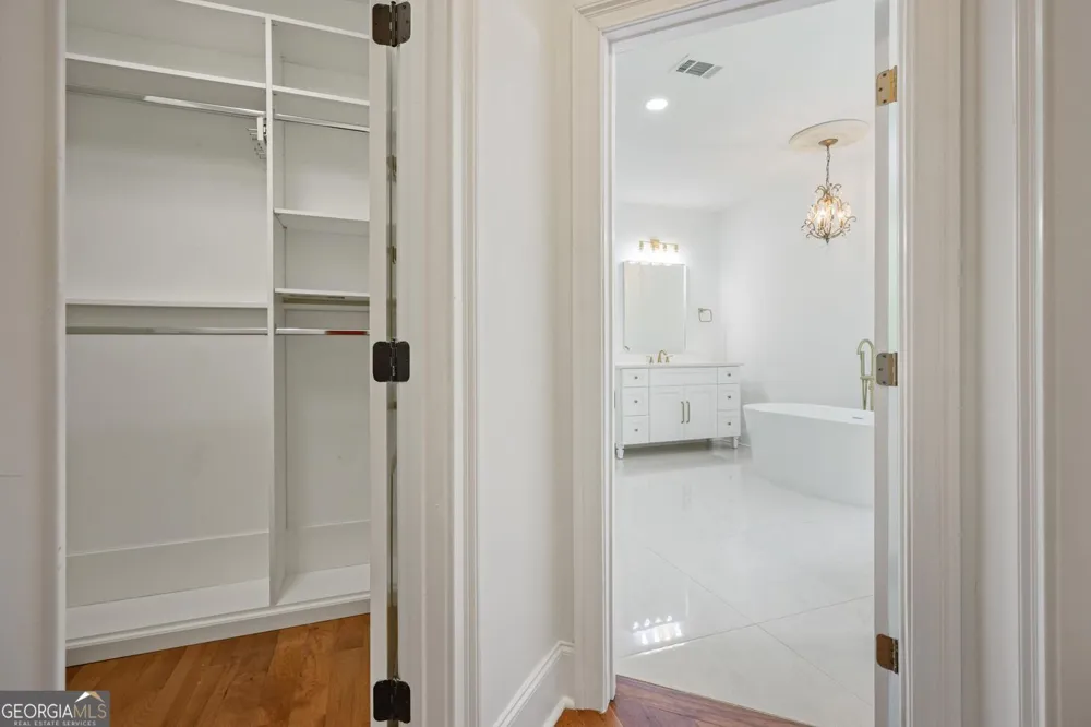 3936 Dahlwiny CT Sandy Springs, GA 30350