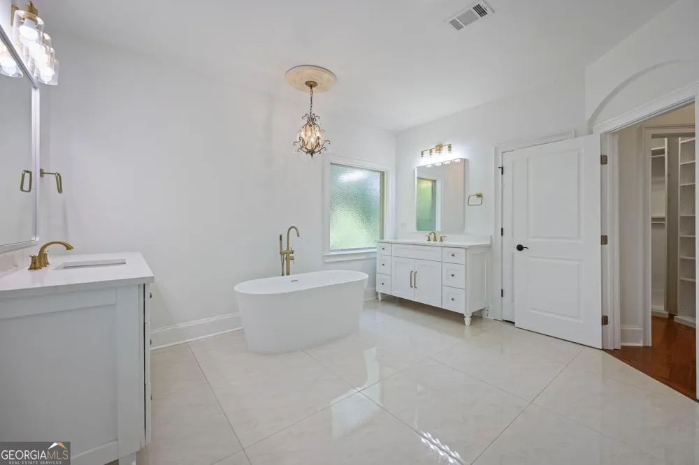3936 Dahlwiny CT Sandy Springs, GA 30350