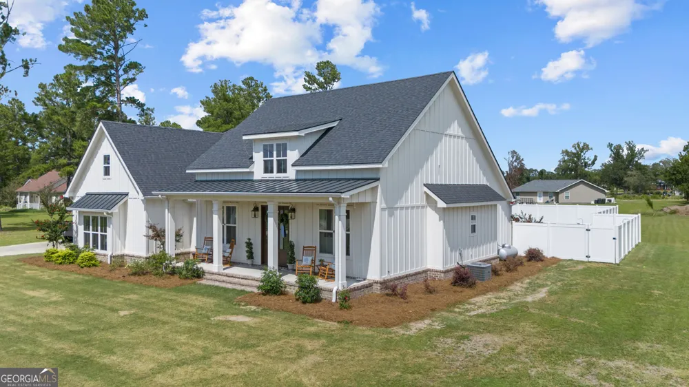 86 Shelly Rentz RD Hazlehurst, GA 31539