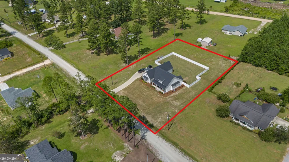 86 Shelly Rentz RD Hazlehurst, GA 31539