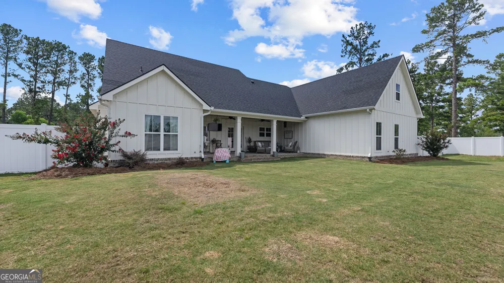 86 Shelly Rentz RD Hazlehurst, GA 31539
