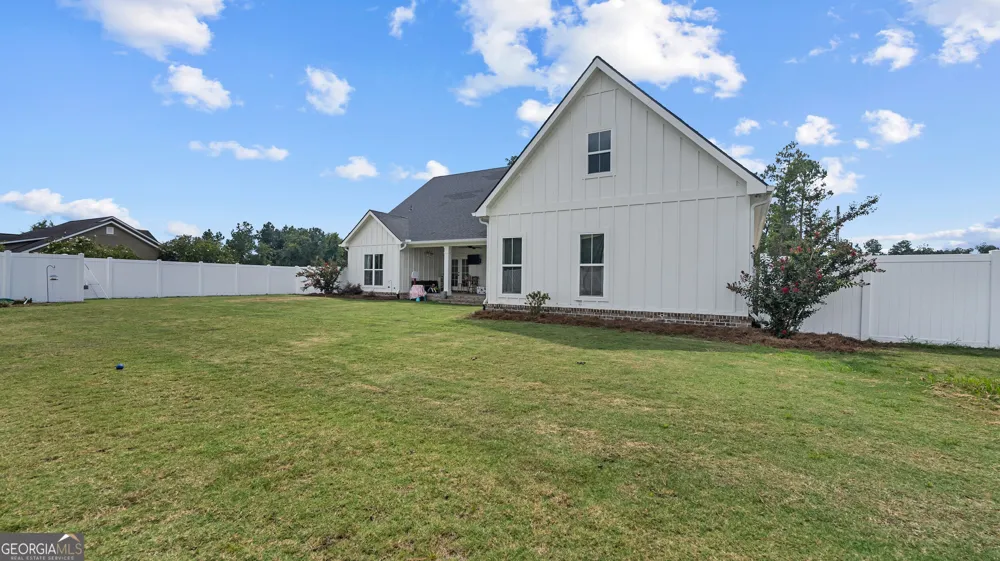86 Shelly Rentz RD Hazlehurst, GA 31539