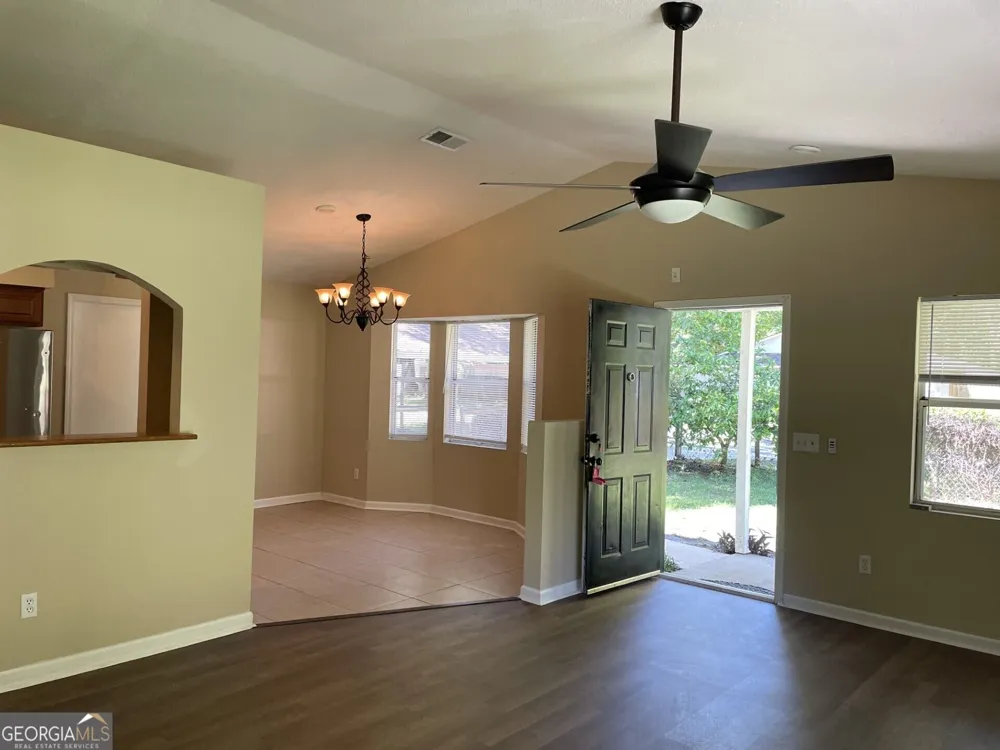 106 Royal CIR Kingsland, GA 31548