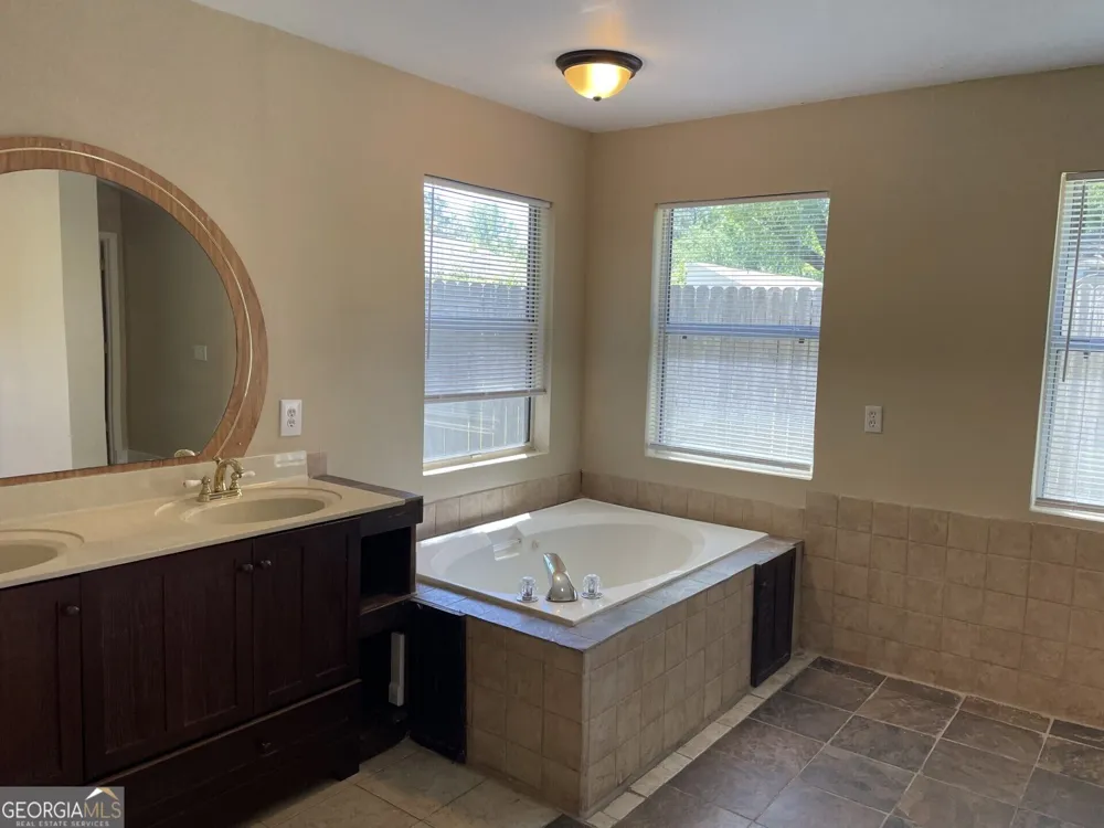 106 Royal CIR Kingsland, GA 31548