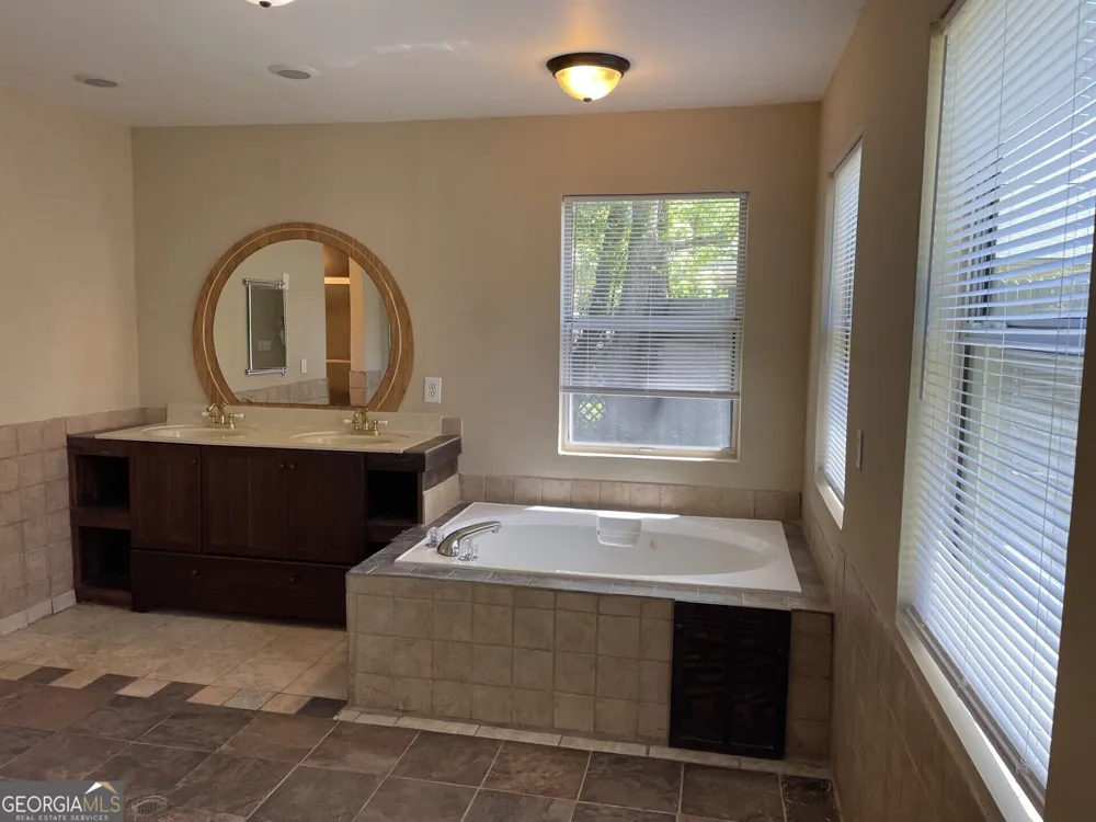 106 Royal CIR Kingsland, GA 31548